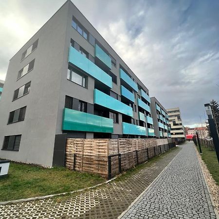 White Pearl Studio With Parking In Holesovice Прага Екстериор снимка